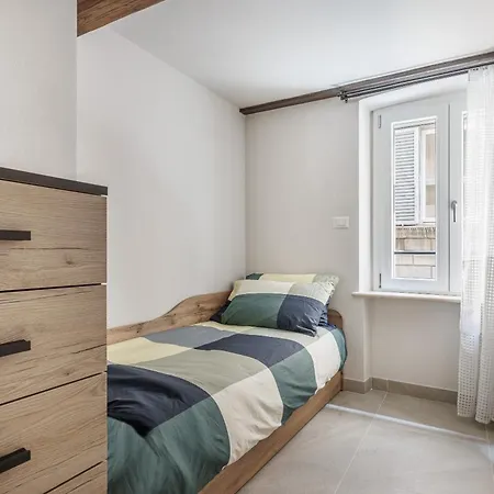 Apartamento Il Mezzanino By Living Siena